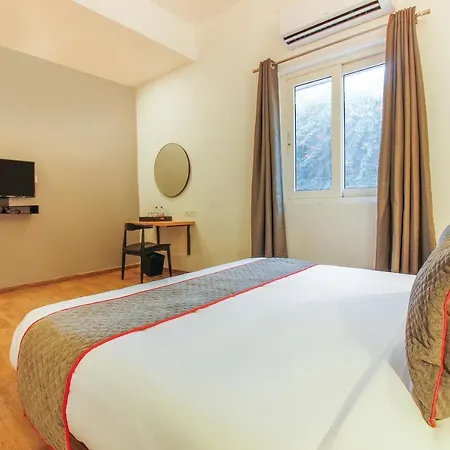Townhouse White Ridge Shivam Road Hotel Lalaguda Exterior photo