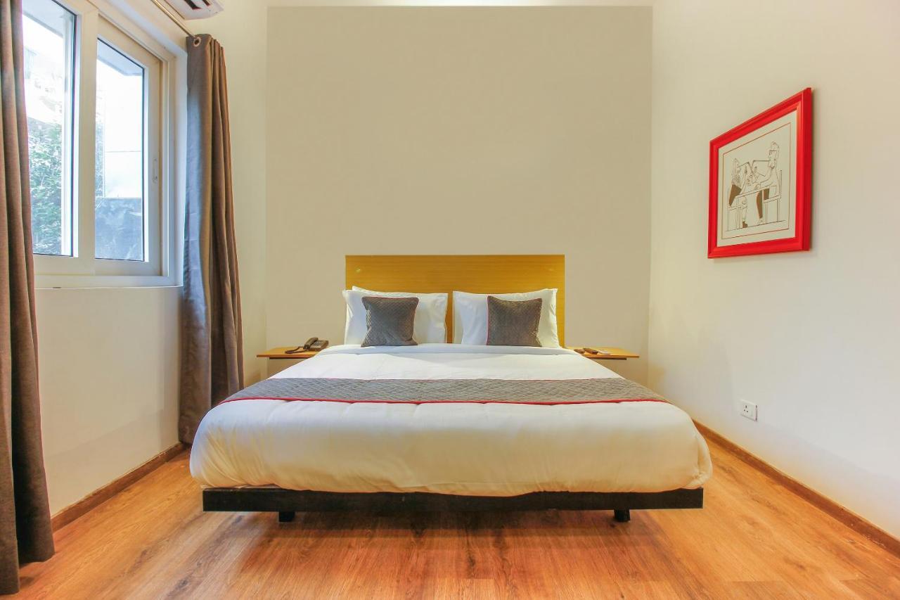 Hotel Townhouse White Ridge Shivam Road 4*