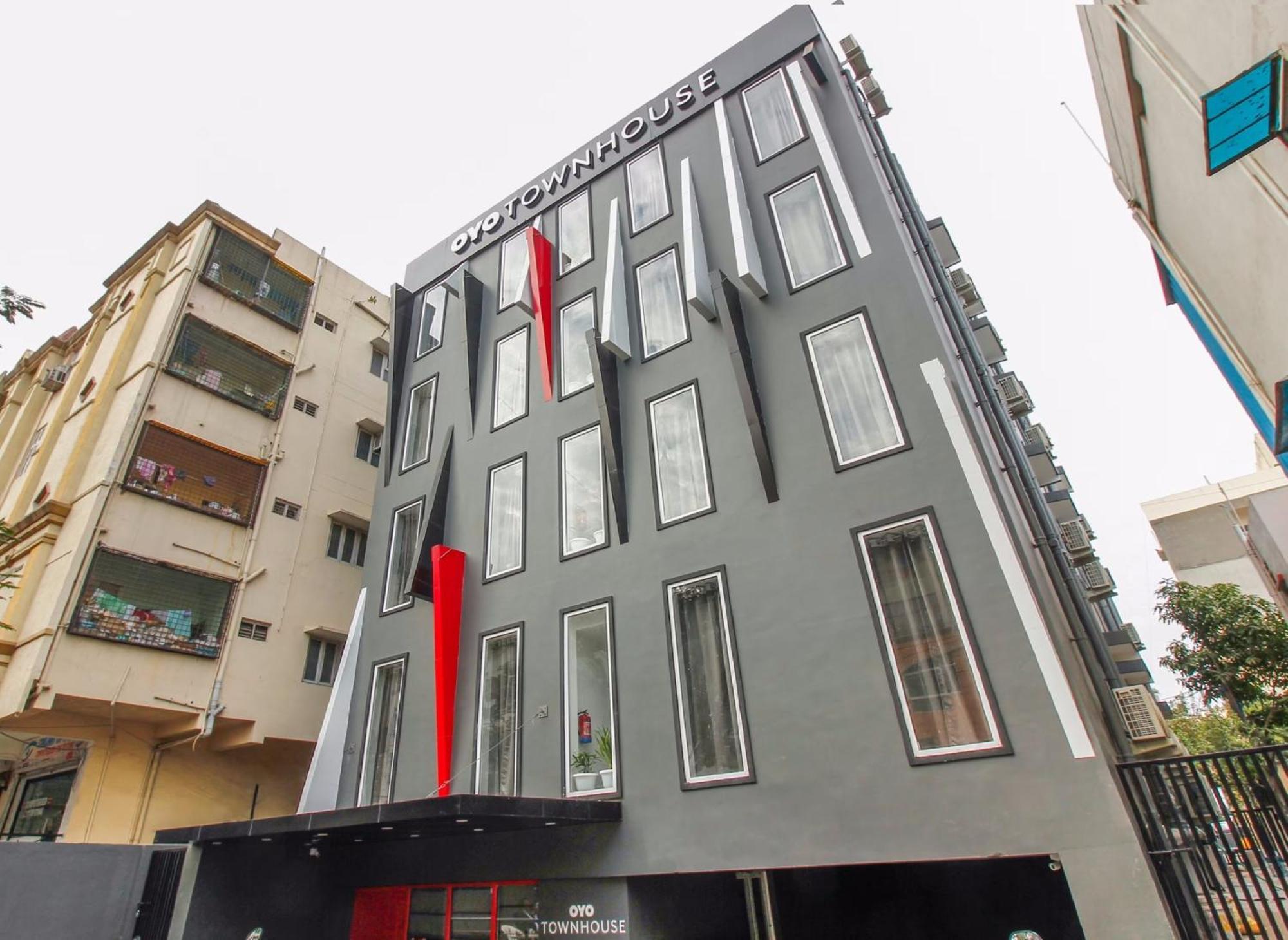 Hotel Townhouse White Ridge Shivam Road 4*