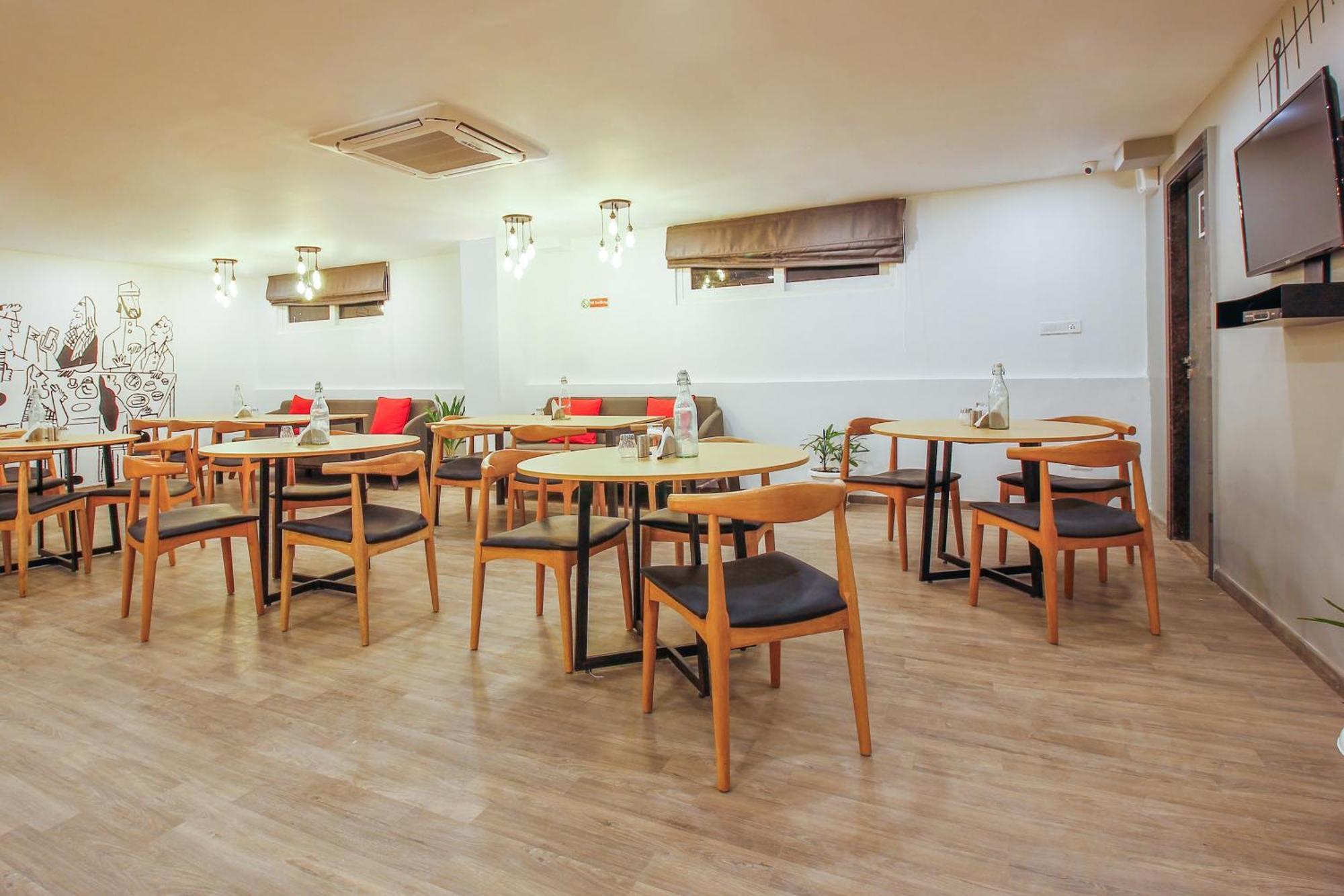 Townhouse White Ridge Shivam Road Hotel