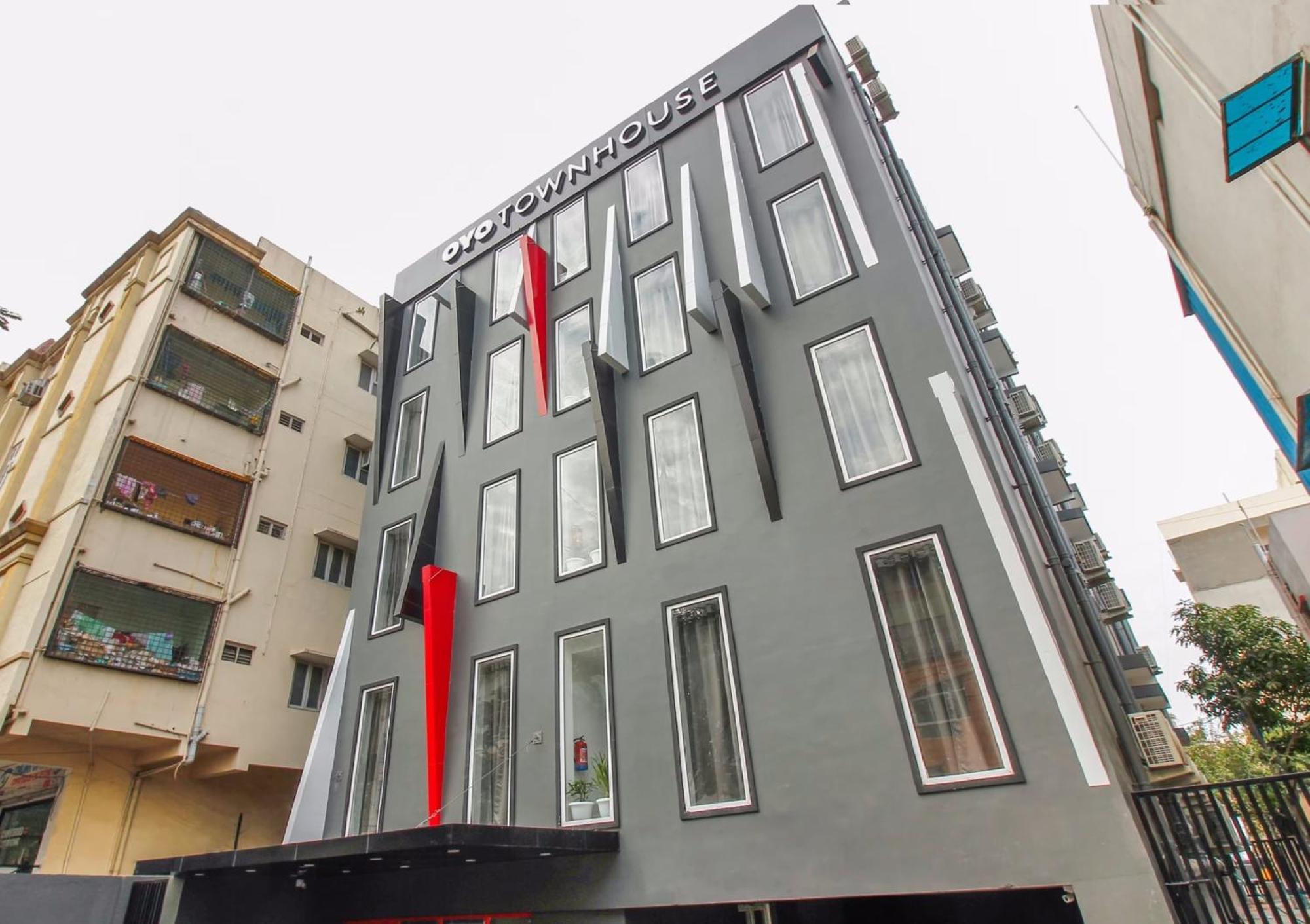 Townhouse White Ridge Shivam Road