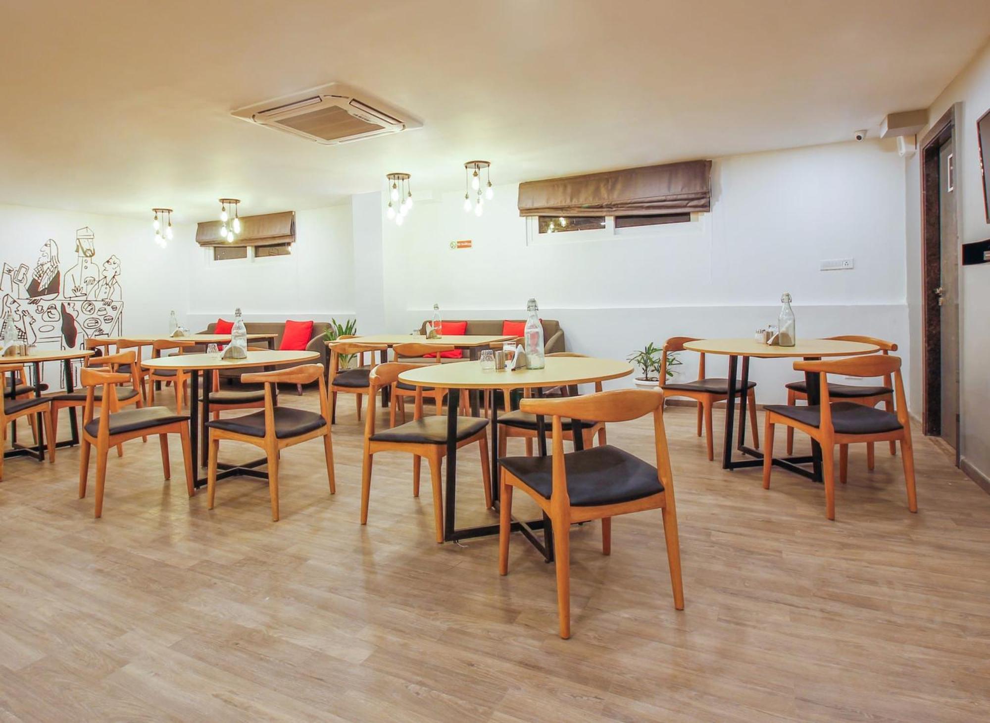 Townhouse White Ridge Shivam Road Hotel